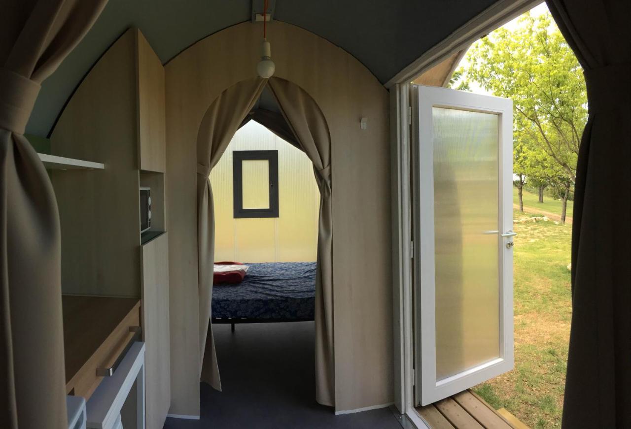Campasun Camping De L'Aigle エギュイーヌ エクステリア 写真