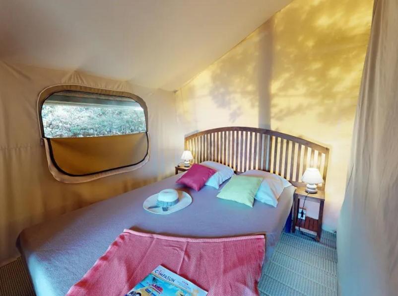 Campasun Camping De L'Aigle エギュイーヌ エクステリア 写真