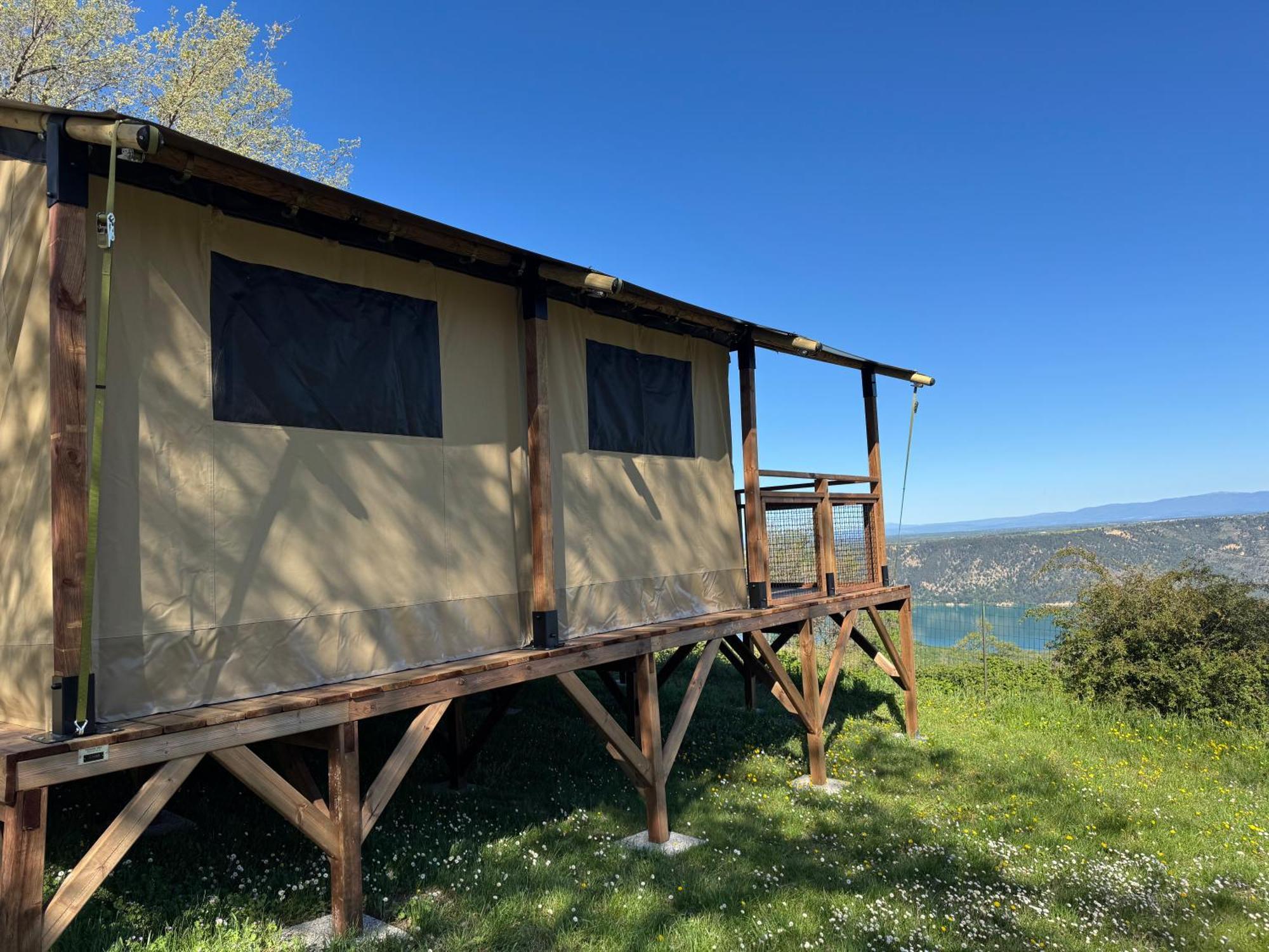 Campasun Camping De L'Aigle エギュイーヌ エクステリア 写真