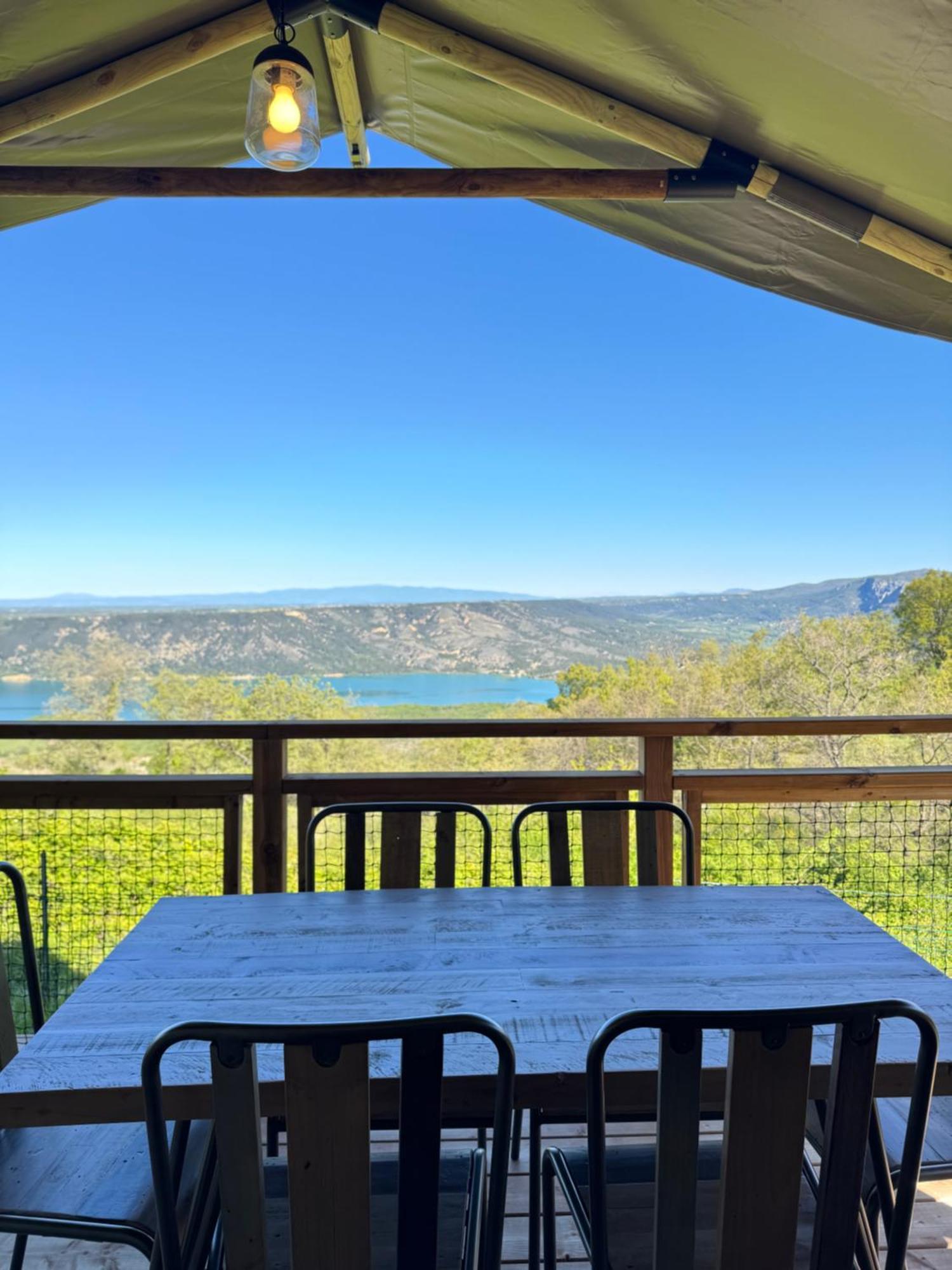 Campasun Camping De L'Aigle エギュイーヌ エクステリア 写真