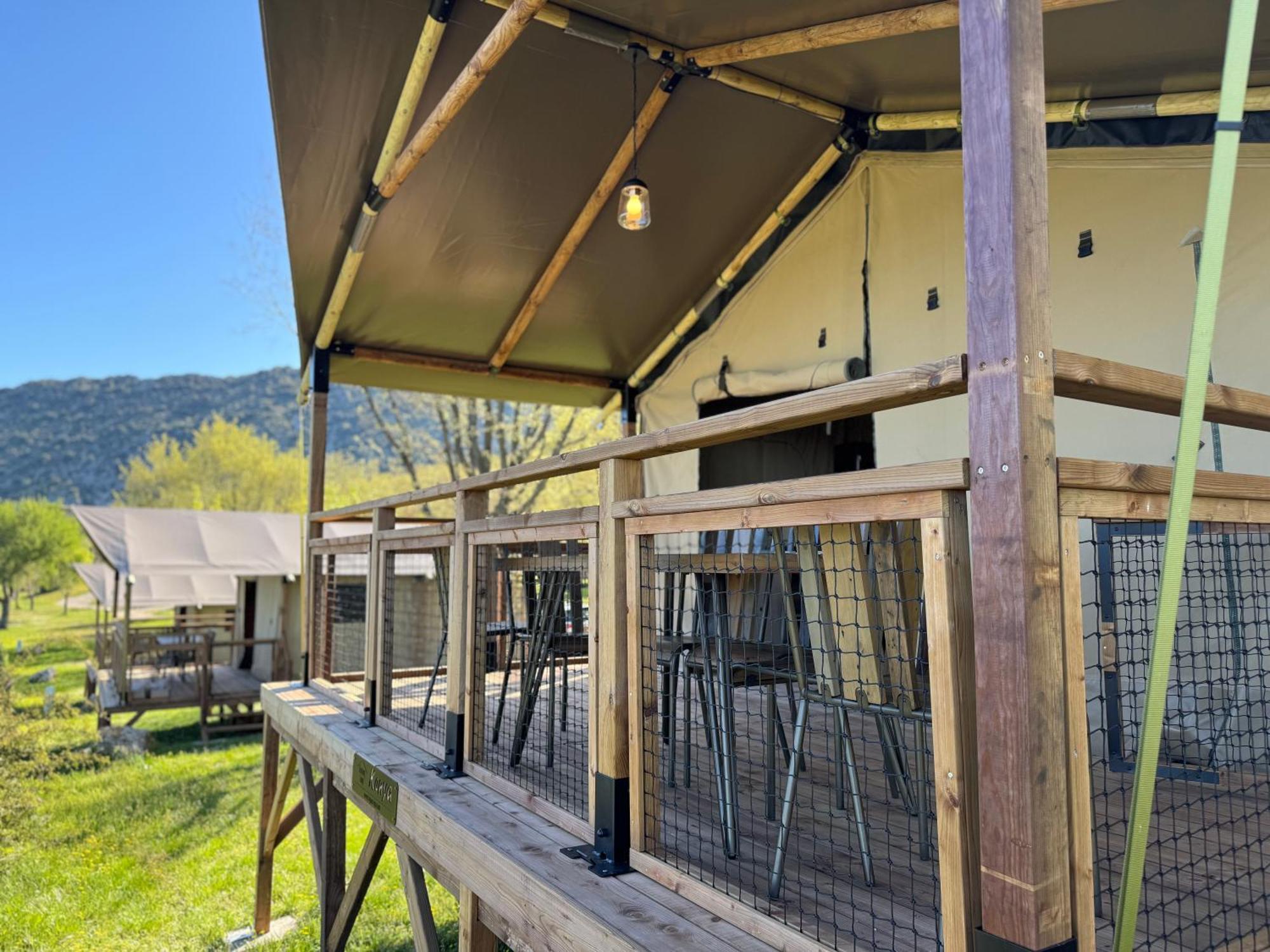 Campasun Camping De L'Aigle エギュイーヌ エクステリア 写真