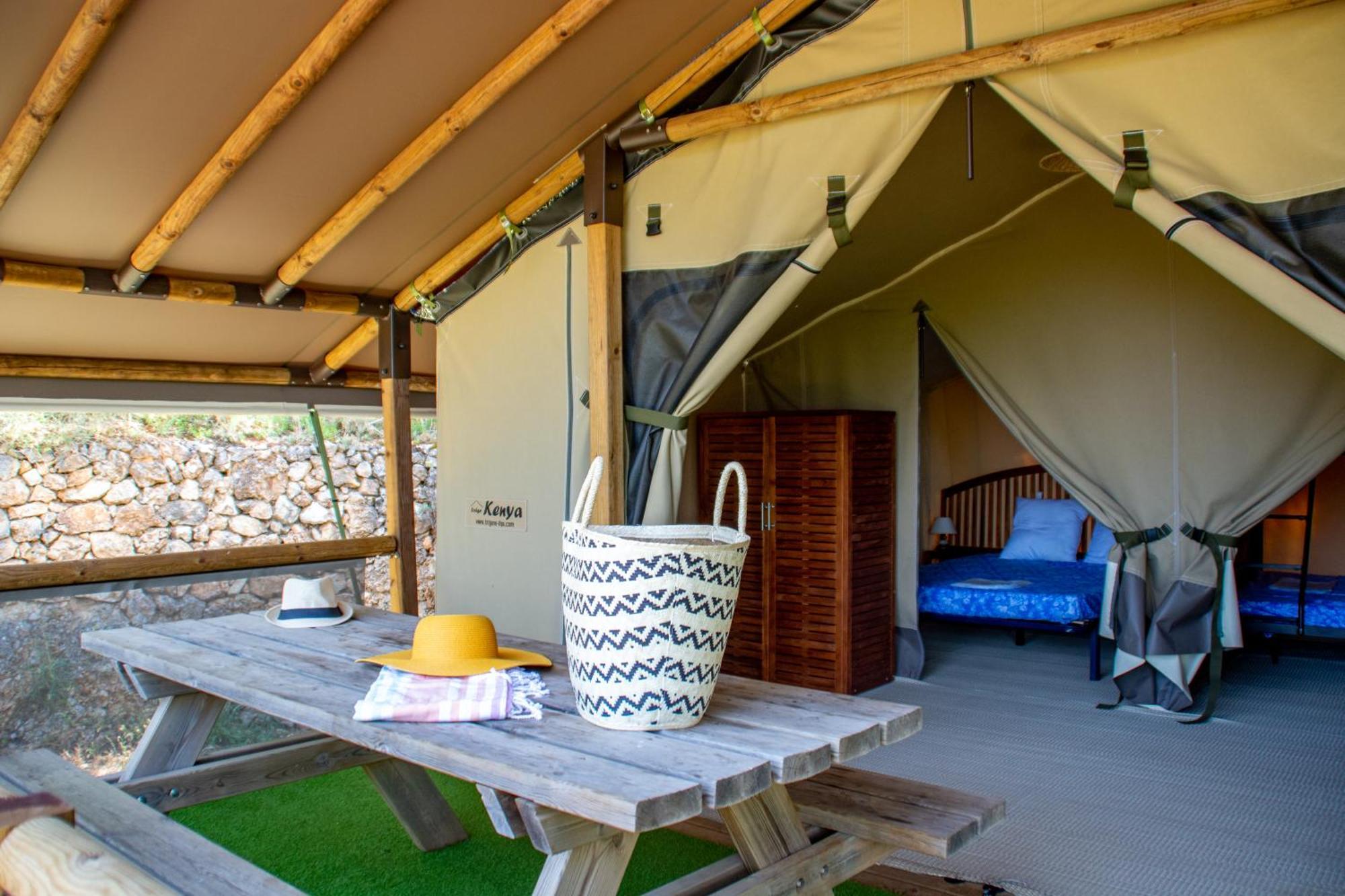 Campasun Camping De L'Aigle エギュイーヌ エクステリア 写真